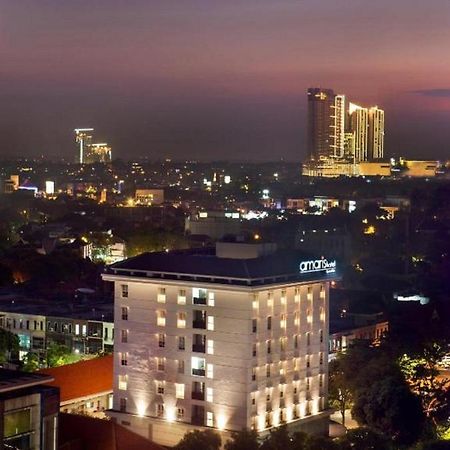 Amaris Hotel Darmo Surabaya Exterior foto